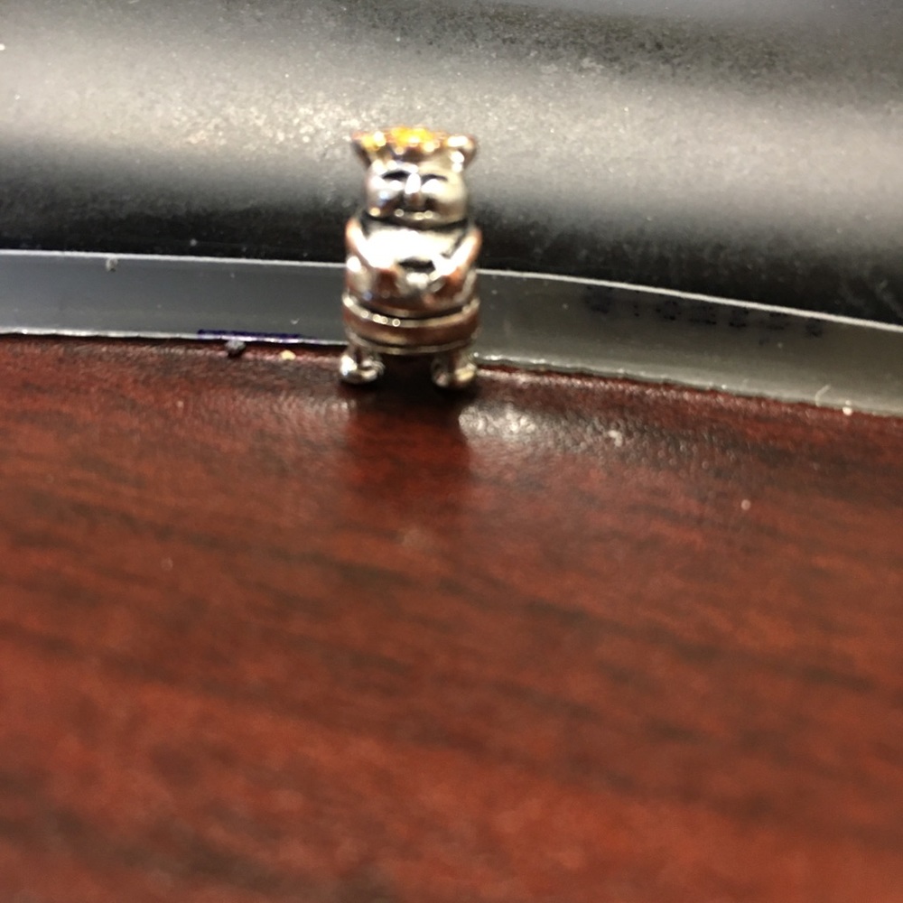Pandora Retired queen bee with 14k gold crown